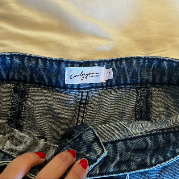 Carly Jean Los Angeles Jeans - Picture 3 of 5